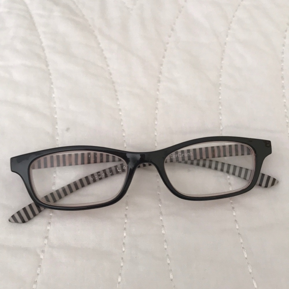 Foster Grant black Readers, 2.50, rarely used.